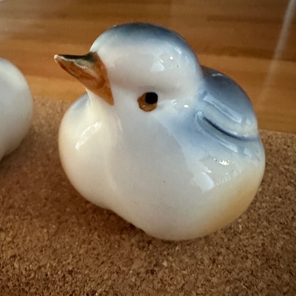 Pair of Robin Figurines Bone China by Ardalt Taiwan - Picture 2 of 8